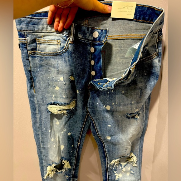 MNML men’s ripped/ paint splatter jeans size 31 NWT - Picture 1 of 4